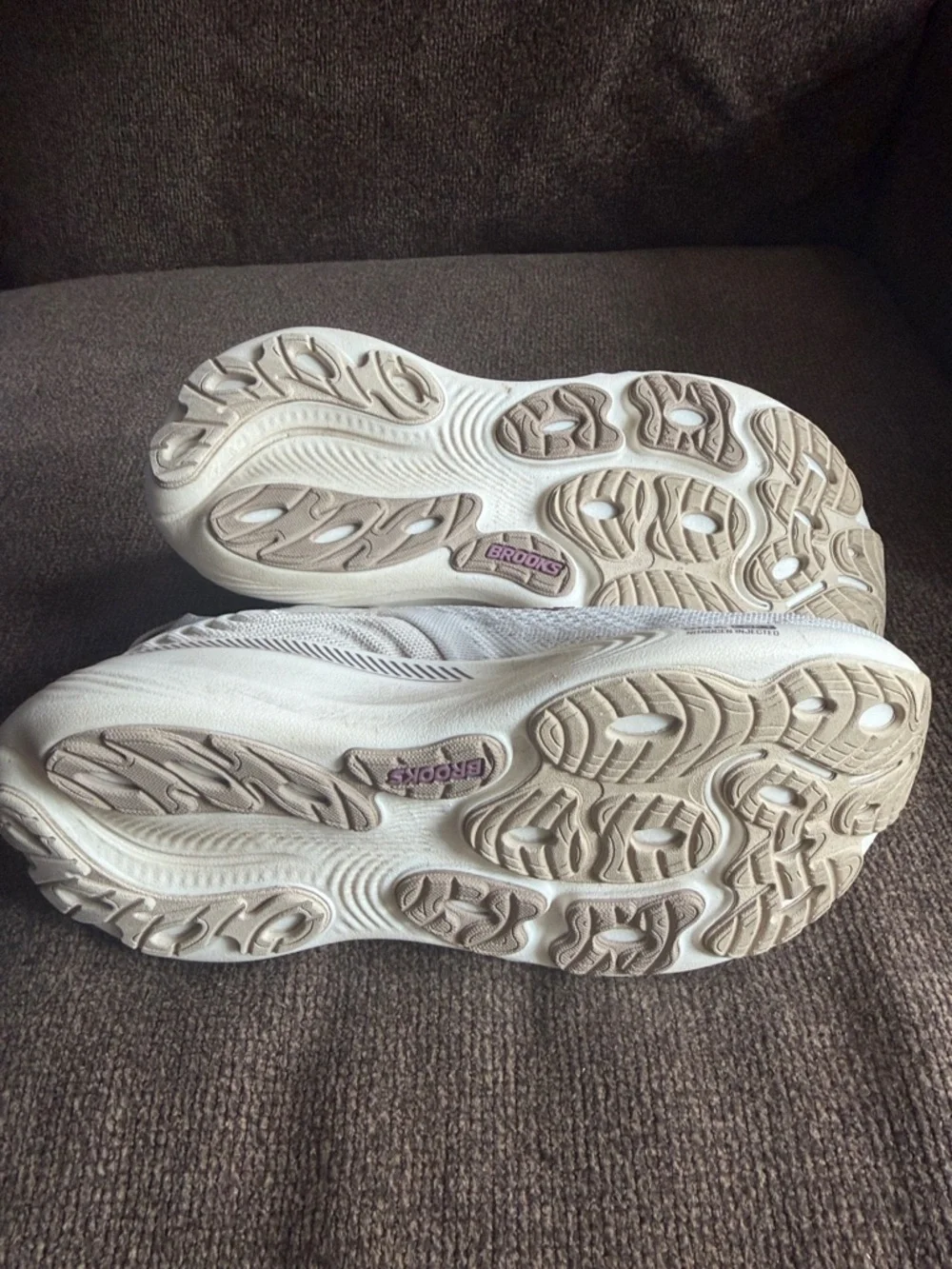 Brooks Adrenaline GTS 25 - Picture 3 of 4